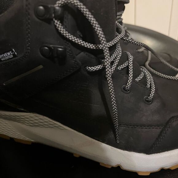 Men’s ThermoBall™ Lace Up Waterproof Boots
Sz 10 - Picture 3 of 14